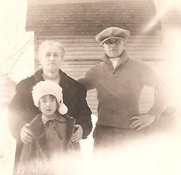 Mary Peter Pribil Richter with son, Frank Pribil, and granddaughter, Anna Plaschko