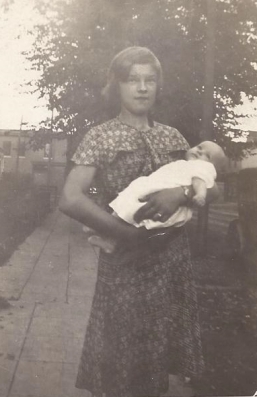 Anna Plaschko holding half-sister, Beverly